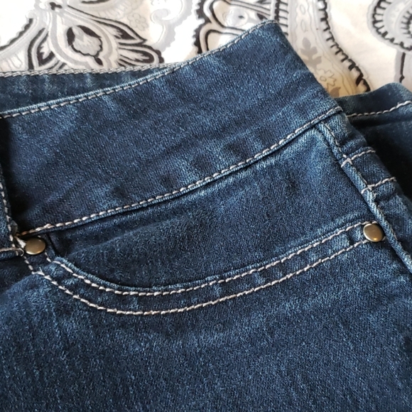 Maurices Jeans - Picture 6 of 8